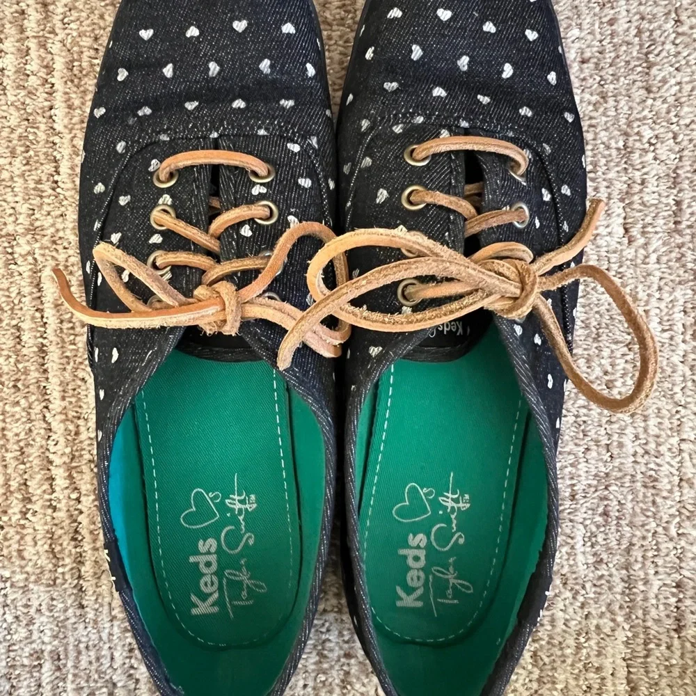 Keds X Taylor Swift denim canvas with white hearts, leather laces. Size 10 - Picture 3 of 8